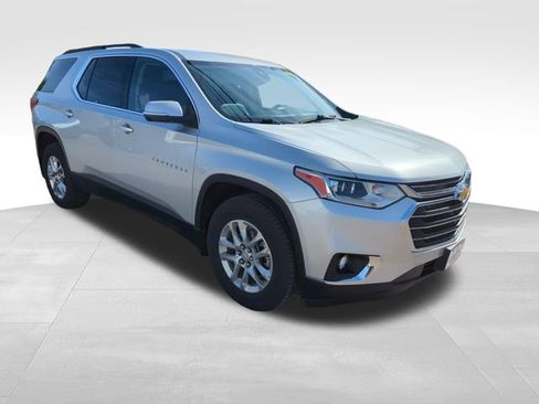 Used 2021 Chevrolet Traverse LT w/ LPO, Floor Liner Package AWD/4WD image 8