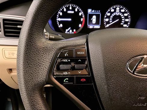 Used 2016 Hyundai Sonata SE image 17