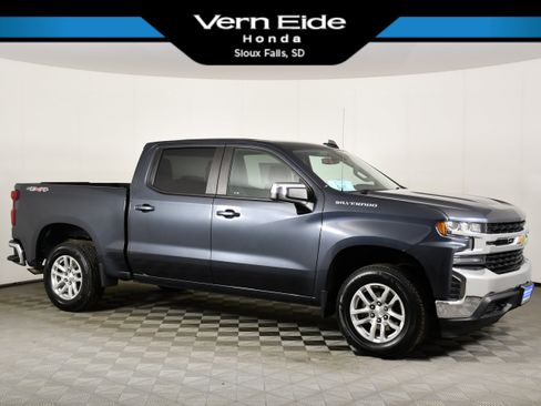 Used 2022 Chevrolet Silverado 1500 LT AWD/4WD image 1