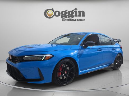 Used 2025 Honda Civic Type R image 1