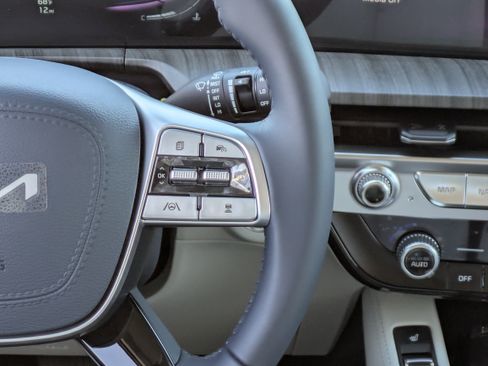 New 2025 Kia Telluride EX image 24