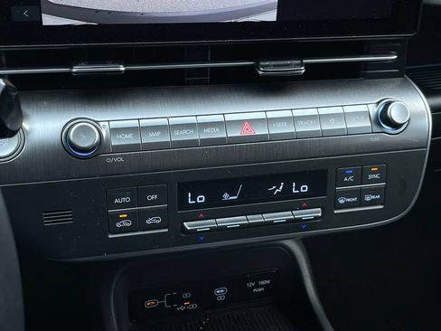 Used 2025 Hyundai Kona SEL FWD image 19