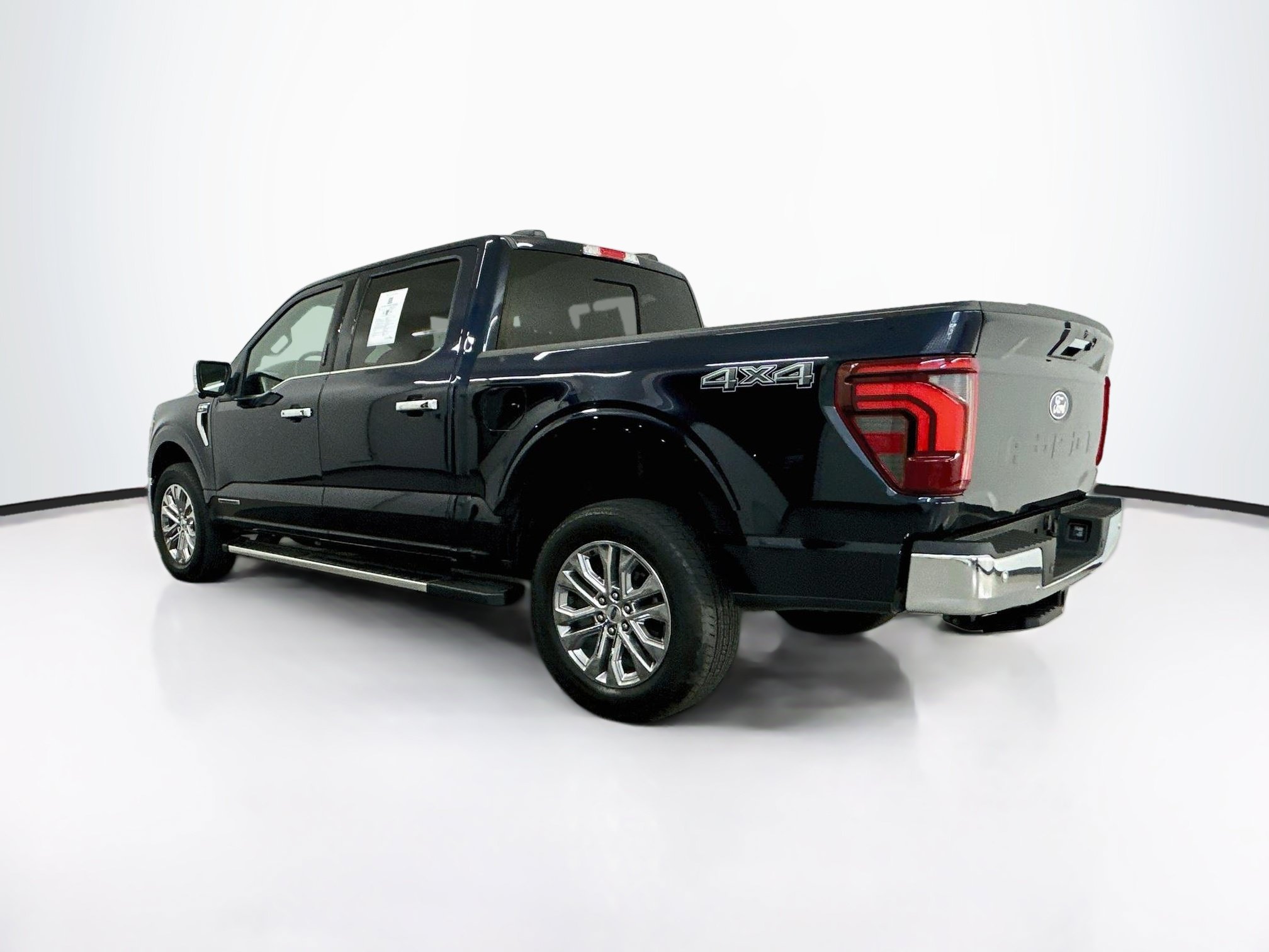 Used 2024 Ford F150 Lariat w/ Equipment Group 502A High AWD/4WD image 5