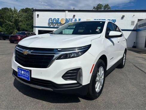 Used 2024 Chevrolet Equinox LT AWD/4WD image 2