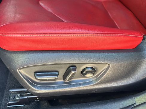 Used 2020 Toyota Camry XSE w/ Navigation Package image 22