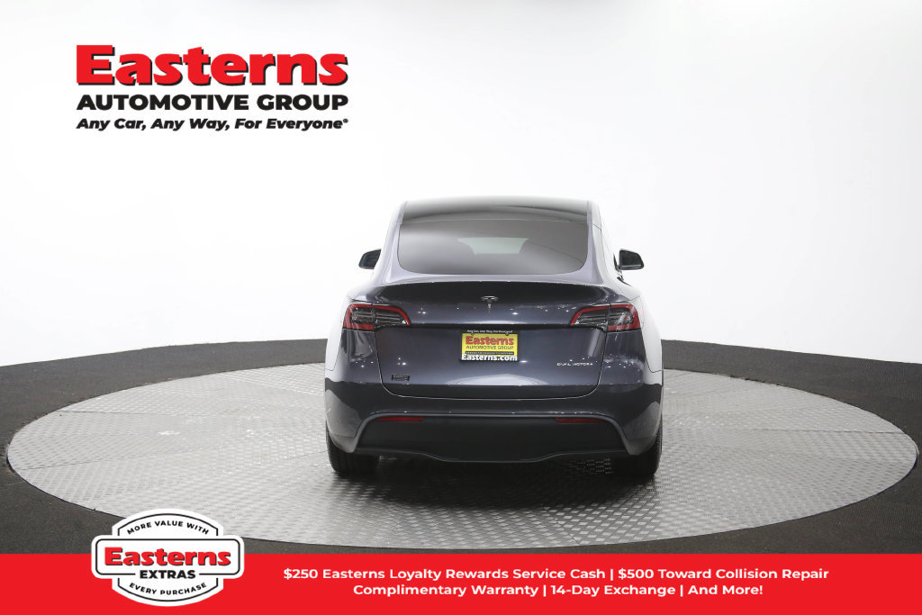 Used 2022 Tesla Model Y Long Range AWD/4WD image 32