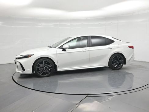 Used 2026 Toyota Camry XSE FWD image 28