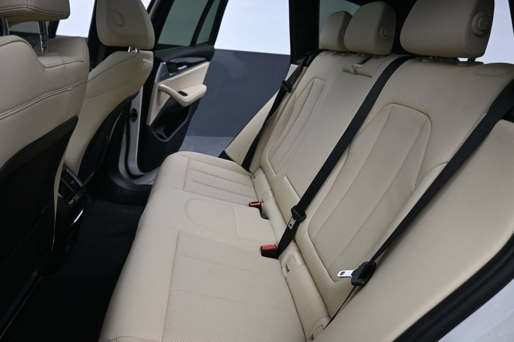 Used 2024 BMW X3 xDrive30i w/ Premium Package w/ZPA AWD/4WD image 15
