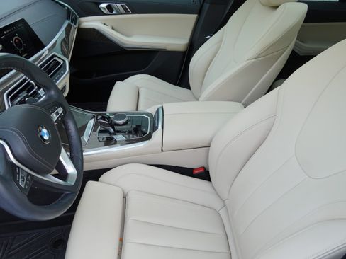 Used 2022 BMW X5 sDrive40i w/ Premium Package RWD image 11