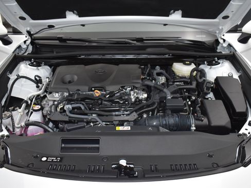 Used 2025 Toyota Camry SE image 22