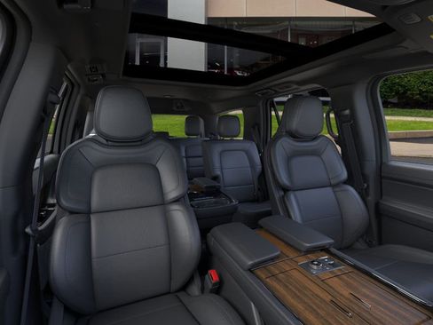 New 2024 Lincoln Navigator Reserve image 10