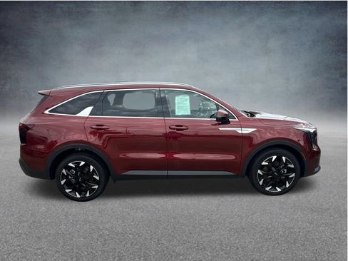 Used 2025 Kia Sorento EX FWD image 11