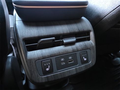 Used 2023 Nissan Ariya EVOLVE+ e-4ORCE image 17