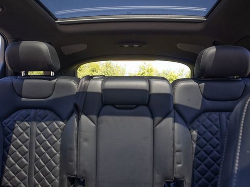 Used 2021 Audi SQ7 Premium Plus w/ Driver Assistance Package image 32