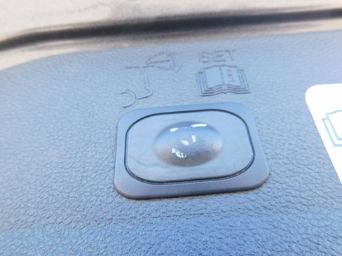 Used 2017 Ford Escape Titanium w/ Equipment Group 301A image 6