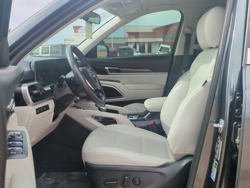 Used 2024 Kia Telluride S w/ S Sunroof Package image 16