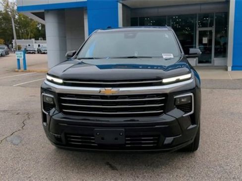 New 2026 Chevrolet Traverse High Country image 3