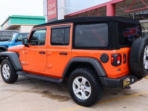 Used 2018 Jeep Wrangler Unlimited Sport S image 6