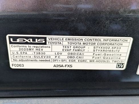 Used 2025 Lexus ES 300h w/ Premium Package image 25