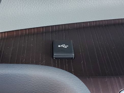 Used 2024 Toyota Sienna XLE image 29