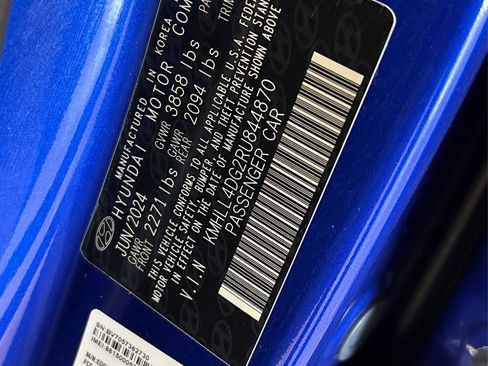 Certified 2024 Hyundai Elantra SE FWD image 16