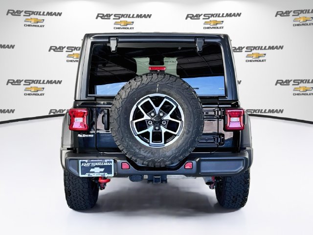 Used 2025 Jeep Wrangler Unlimited Rubicon AWD/4WD image 6