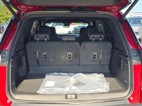 New 2026 Chevrolet Traverse LT w/ Driver Confidence Package FWD image 29