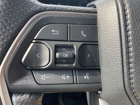 Used 2024 Toyota Tacoma SR5 w/ SR5 Upgrade Package image 28