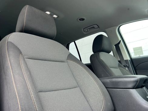 Used 2018 Chevrolet Traverse LS image 20