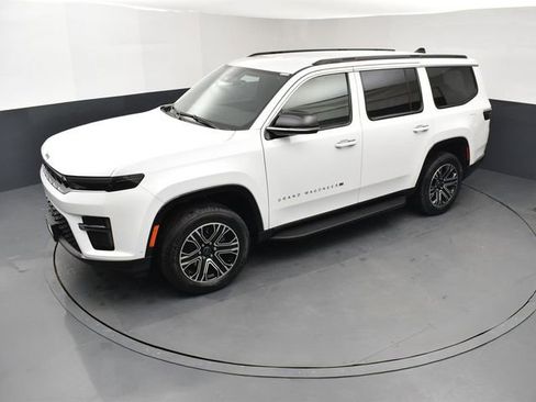New 2026 Jeep Grand Wagoneer 4WD w/ 8-Passenger Seating Package image 15