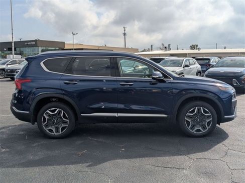 Used 2023 Hyundai Santa Fe Limited w/ Cargo Package image 4