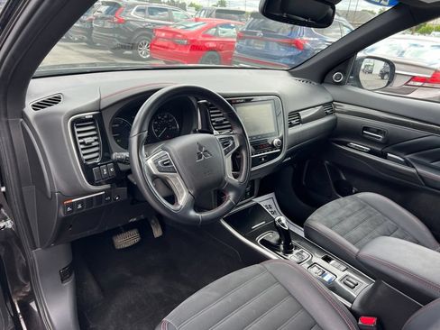 Used 2022 Mitsubishi Outlander GT AWD/4WD image 9