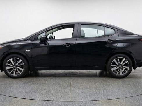 Used 2025 Nissan Versa SV FWD image 5
