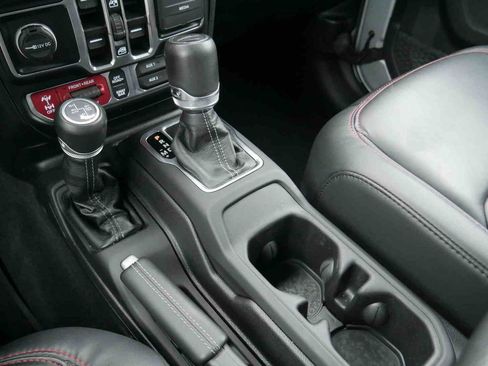 Certified 2024 Jeep Gladiator Rubicon image 31