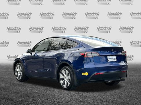 Used 2022 Tesla Model Y Long Range image 7