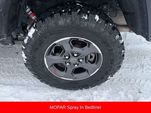 Used 2022 Jeep Gladiator Rubicon w/ Cold Weather Group image 14