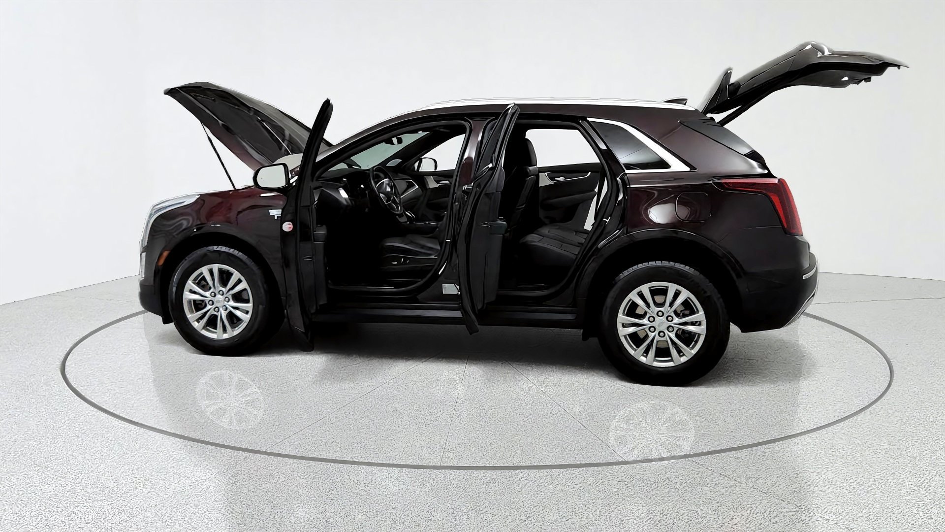 Used 2020 Cadillac XT5 Premium Luxury w/ LPO, Floor Liner Package FWD image 10