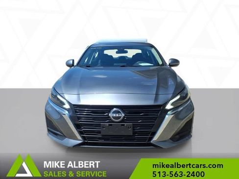 Used 2023 Nissan Altima 2.5 SV AWD/4WD image 2