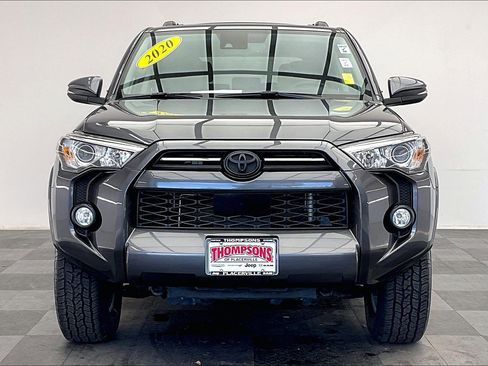 Used 2020 Toyota 4Runner SR5 Premium image 2