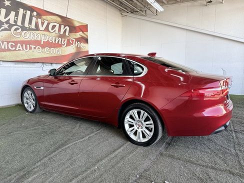 Used 2017 Jaguar XF Premium image 12