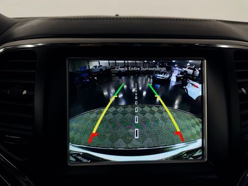 Used 2018 Jeep Grand Cherokee Summit image 25