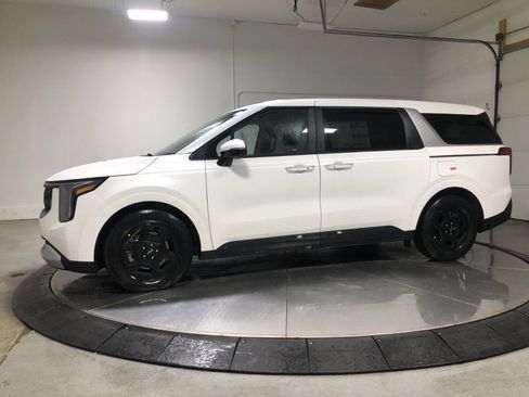 New 2026 Kia Carnival LXS image 4