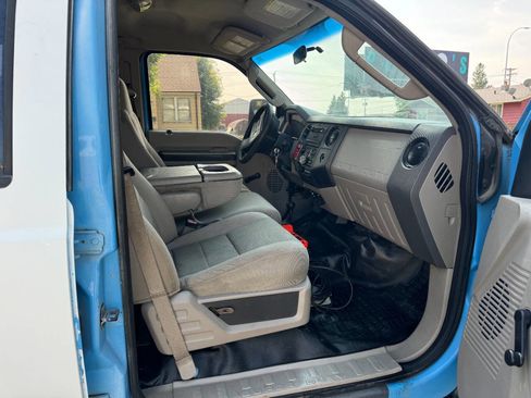 Used 2008 Ford F550 4x4 Crew Cab Super Duty image 15