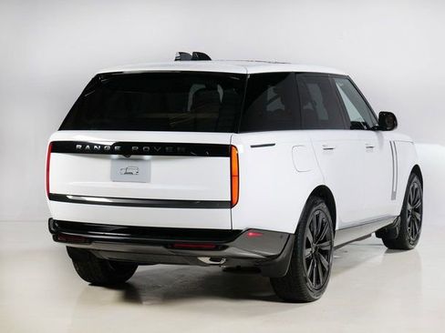 New 2026 Land Rover Range Rover SE AWD/4WD image 2