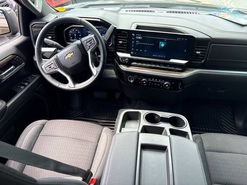 Used 2023 Chevrolet Silverado 1500 LT AWD/4WD image 20