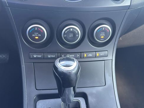 Used 2013 MAZDA MAZDA3 i Touring image 12