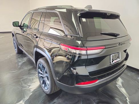 New 2026 Jeep Grand Cherokee Limited AWD/4WD image 21