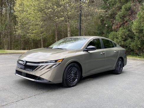 Used 2026 Nissan Sentra SV w/ SV Convenience Package image 5
