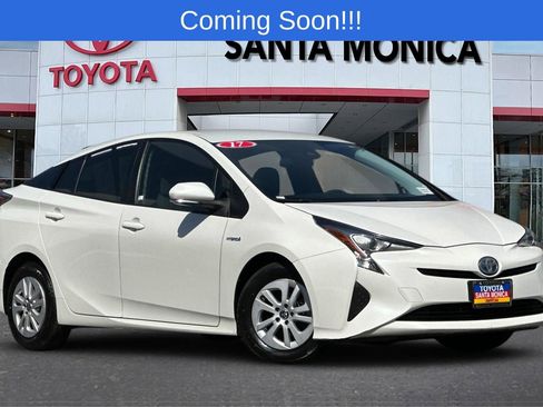 Used 2017 Toyota Prius Two w/ Carpet Mat Package FWD image 1