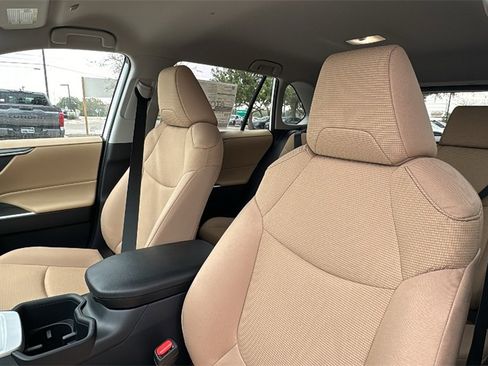 New 2025 Toyota RAV4 LE image 18